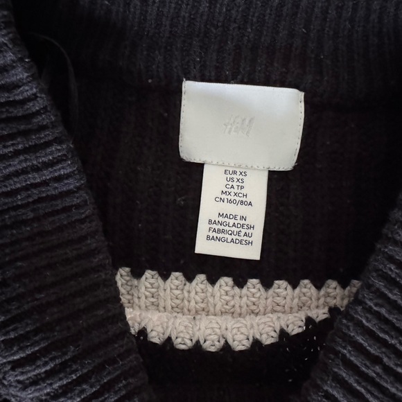 H&M Sweater - Picture 3 of 3